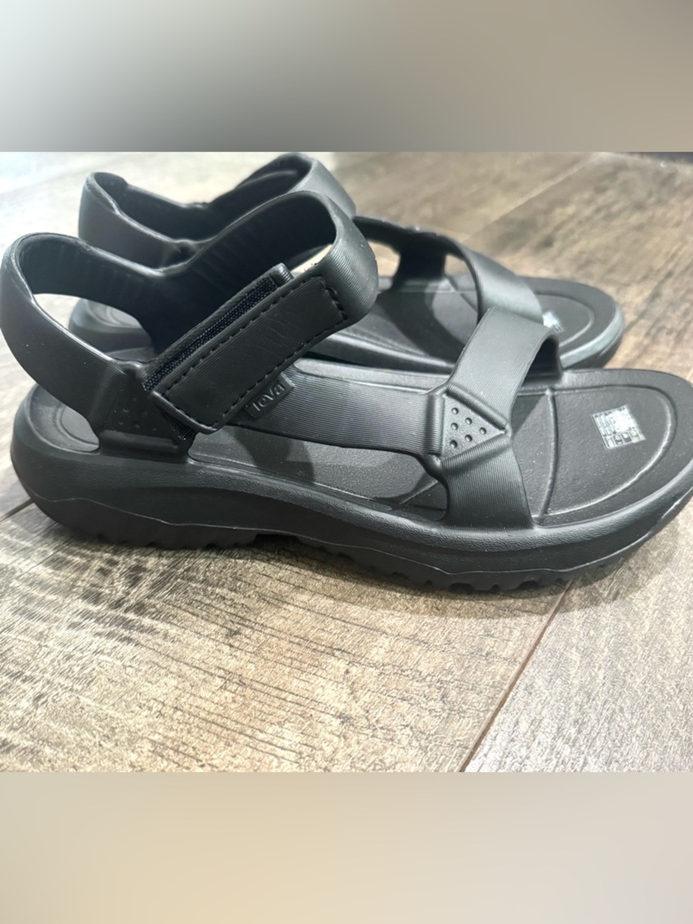 Teva Hurricane Drift Black Sandals W9 / M7 NWOT - Picture 5 of 7